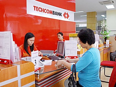 Hỗ trợ doanh nghiệp, giảm lãi suất chưa đủ